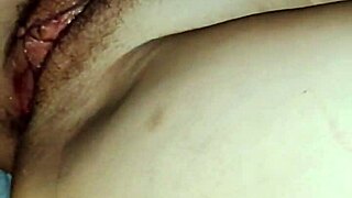 Milf Innessa Kiss Masturbates Pussy With Sex Toy Closeup