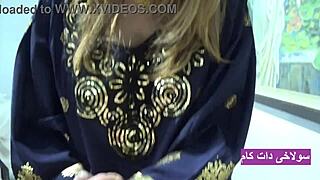 Sex with beautiful brunette in Tehran bazaar