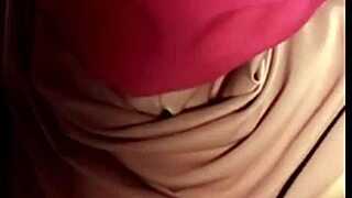 हाउसवाइफ सेक्स वीडियो कॉल पर चीटिंग चुदाई