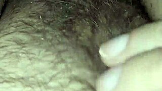 Una Milf Con La Fica Peloso E Aperta