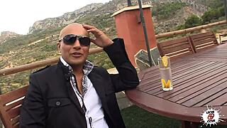 la puta perra gives outdoor blowjob to her amo