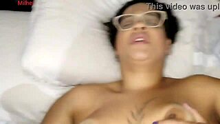 I fuck and suck my foot, can't hold squirts