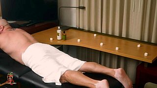 Older Client Gives Masseuse Anal Sex For Tip