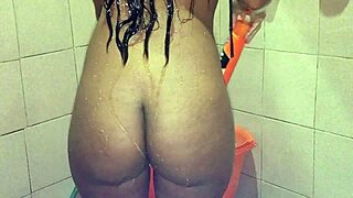 Sexy amateur films herself bathing