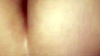 en cuatro parando el culito in hotel room