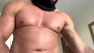 Meu Enteado Acabou De Chegar Pra Dar Piroca Pra Madrasta Tarada