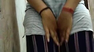 Hey Riya Thakur, why record this steamy bath for your boyfriend like that?