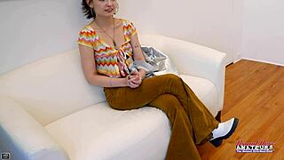 Petite brunette coed Wendy gives a hot BJ and rimjob to that juicy cock 😏