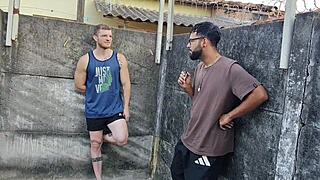 Meninas Se Pegando Gostoso Enquanto Os Namorados Saíram