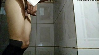 Emily Engole Tudo Com Seu Cu Delicioso - Big Cock In Ass Action!