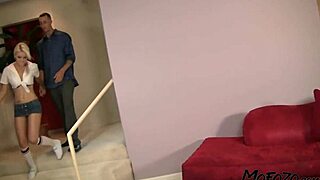 Mofozo com - 18 year old amateur loves dickriding with big cock deepthroat and rough orgasm!