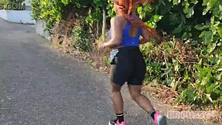 Ruiva with Giant Ass Filmed Training by Her Lover in Gym Session