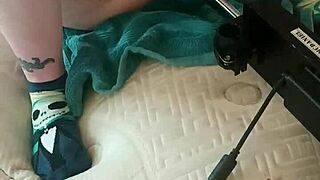 exploring fun with a sex machine in solo mode