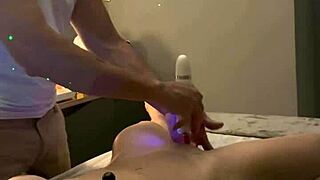 Fat bodybuilder gets orgasmic fingering massage