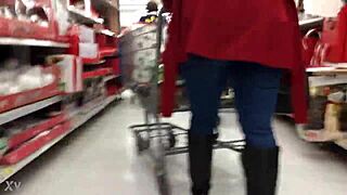 Hey, check this candid mom shopping video! 🛒👀