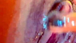 Bold Latina Masturbates with Dildo in Jeans Shorts