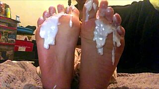 18 Year Old Latina Gets Creamed During Webcam Foot Worship With Sexy Toes And Petite 18+ Feet