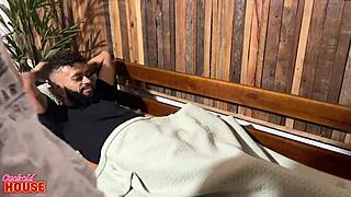 Garota safada wakes up cuckold boyfriend for threesome with friend including blowjob doggystyle and anal