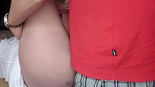 Foster Stepmom Wanted Cum in Her Shaved Pussy During Homemade Creampie with Brunette Babe