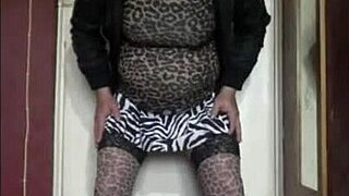 hey mark that shy bisexual crossdresser in heels and stockings homemade fun 😘