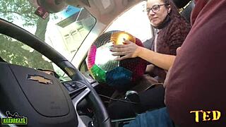 Wow, check out Victoria Dias and Rob Carvalho causing chaos on the way to that outdoor Brazilian shoot.