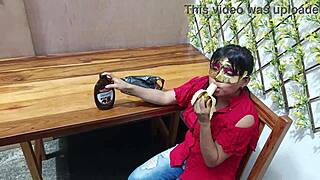 Vecina pide sal pero da mamada chocolate y corrida casera europea