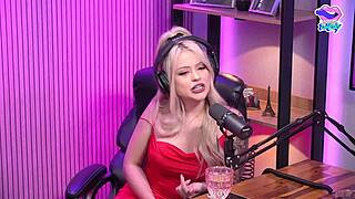 in california usa, ela gemeu para as duas gostosas with passion and energy.