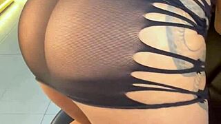 LINDA DEMAIS OIE EATING PUSSY AND LICKING CLIT IN MASTURBATION