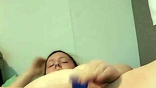 oh wow, it's night time and i'm just here fucking myself with this horny wet dildo toy