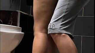 Wet pussy amateur latina gets big tits cum on ass at party