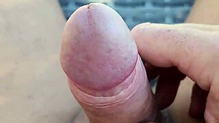 Hey, wanna watch me jerk off relaxed on a sunbed?