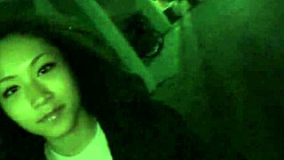 Interviu cu pizdă păroasă fingering și creampie doggy la micuța asiatică Iori Mizuki JAV necenzurat