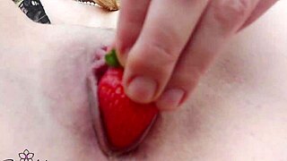 Babe masturbates wet pussy with food in nightie for intense orgasm in homemade close up solo.