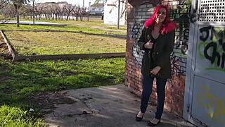 i'm havin a good day squirting in the public park... oops, almost got caught!