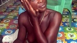 crazybitch twerks naked before fucking big dildo deep in ass and pussy!