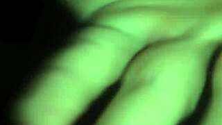 White teen 18+ shows off her big booty in amateur style