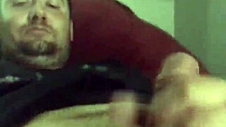 Quick jerkoff session leading to a satisfying cumshot in solo amateur style