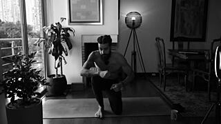 BLONDE Amateur MILF's HIP MOVEMENTS IMPROVE MISSIONARY FUCKING in BED Quickie