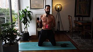 BLONDE Amateur MILF's HIP MOVEMENTS IMPROVE MISSIONARY FUCKING in BED Quickie