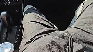 Driftwood and barefoot kontessa enjoy a relaxing day at the beach with handjob fun.