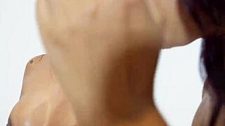 Milf Embarazada Se Folla A Su Joven Empleada - Melanylatina