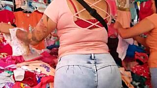 oh man, i got this huge culazo in jeans that feels so tight...