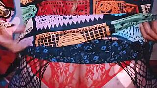 Latex Lover Rubberdoll Strap-on Bangs Rubber Painted Lady In Femdom Lesbian Group