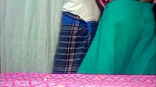 Indian Tamil Hot House Wife Fuck!