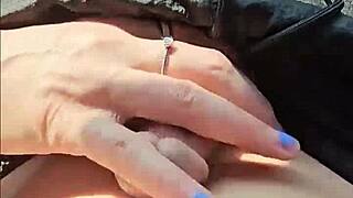 Driftwood and barefoot kontessa enjoy a relaxing day at the beach with handjob fun.