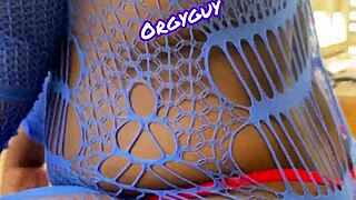 pussy flash at beach resort by outdoor housewife