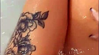 Pretty woman masturbates in hot tub leading to bright loud cumshot watch fully!