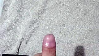 Cumshott scene with solo masturbation and moaning