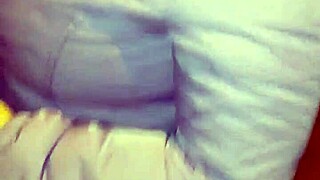 encontro a una madura puta com um culo enorme na rua usando fio vermelho translucido e proponho foder