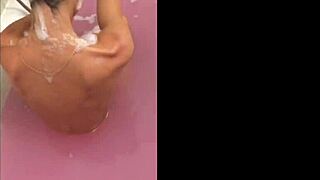 Occasions When I Choose Not to Stay Alone in Quiet Moments